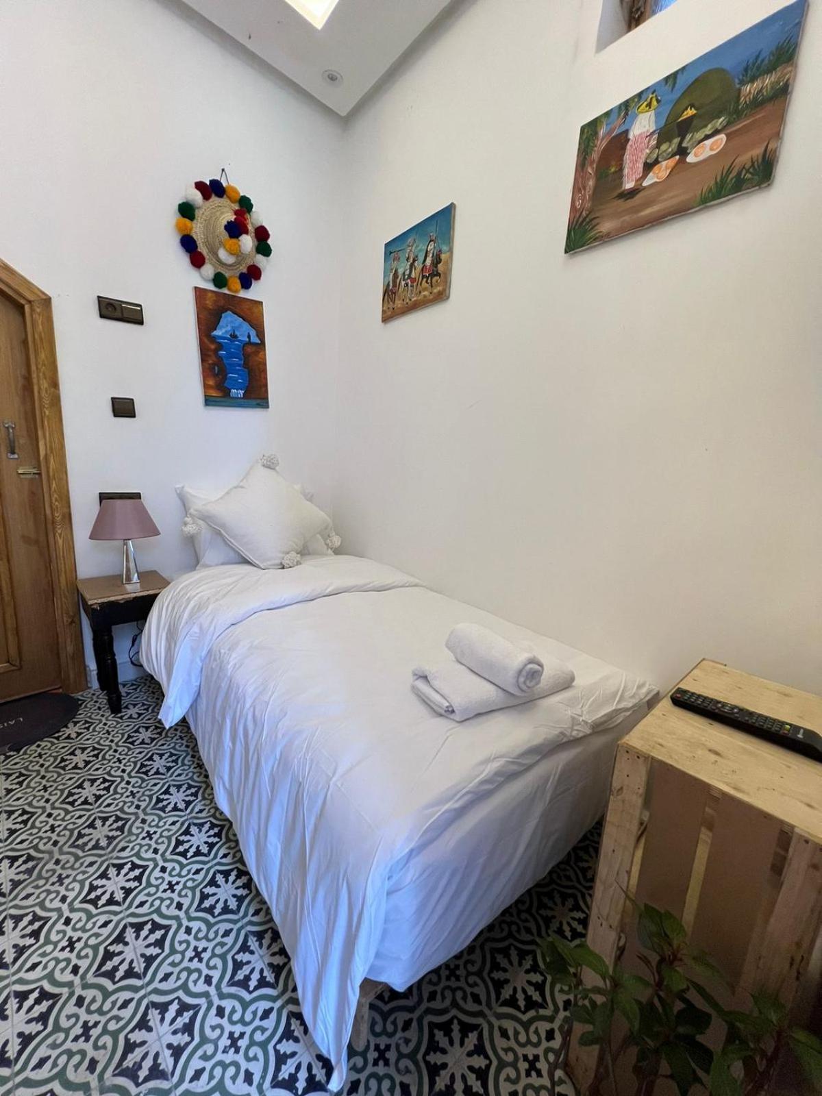 Chambre A La Medina Avec Salle De Bain Prive Танжер Екстериор снимка