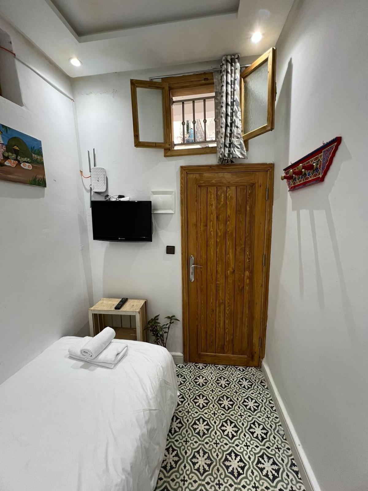 Chambre A La Medina Avec Salle De Bain Prive Танжер Екстериор снимка